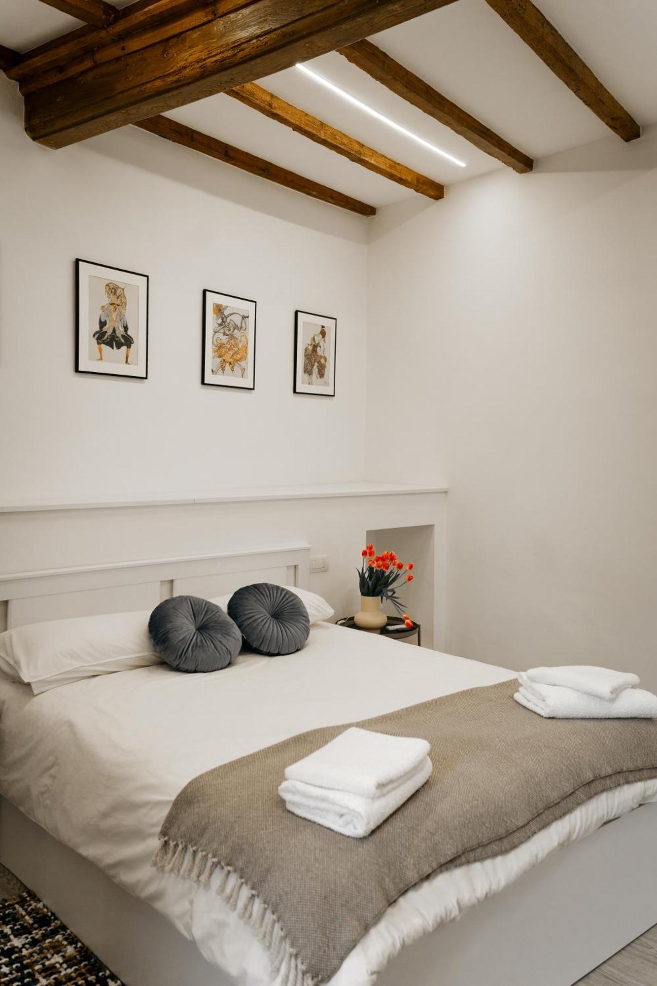 Belvedere 237B Lakeview Luxury Apartment Ghiffa Extérieur photo